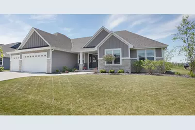 1534  Fay Ln, Oconomowoc, WI 53066 - Photo 2