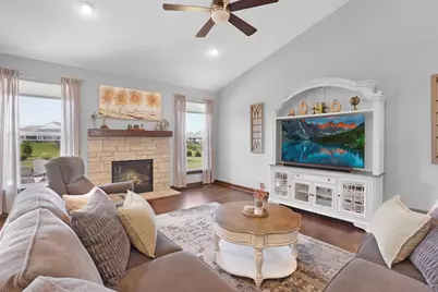 1534  Fay Ln, Oconomowoc, WI 53066 - Photo 6