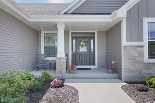 1534 Fay Ln, Oconomowoc, WI 53066 - Photo 4