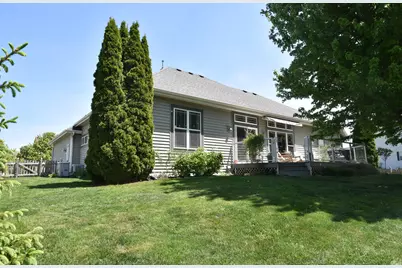 3326  Emmertsen Rd, Racine, WI 53406 - Photo 46