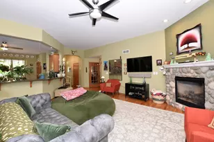 3326 Emmertsen Rd, Racine, WI 53406 - Photo 8