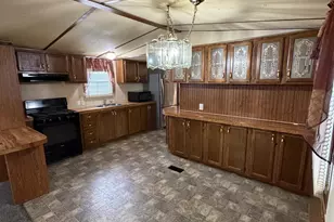 755 N Tratt St, Whitewater, WI 53190 - Photo 6