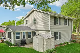 1009 Canterbury Ln, Waukesha, WI 53188 - Photo 44