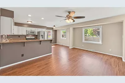 2637 E Henry Ave, Cudahy, WI 53110 - Photo 10