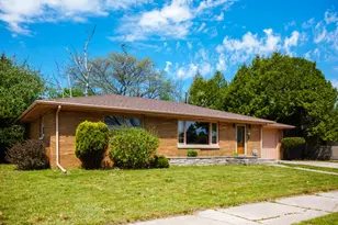 2710 S 17th St, Sheboygan, WI 53081 - Photo 2