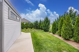 1480 Prairie Creek Blvd, Oconomowoc, WI 53066 - Photo 36