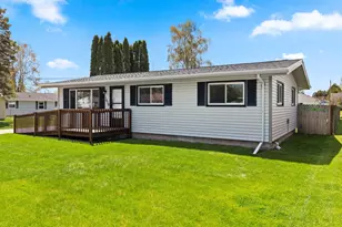 1610 Holly Dr, Manitowoc, WI 54220 - Photo 36