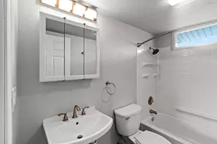 1610 Holly Dr, Manitowoc, WI 54220 - Photo 28