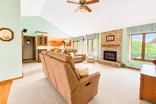 N53W27843 Hanover Hill Rd, Sussex, WI 53089 - Photo 12