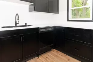 2261 Robinson Dr, Beloit, WI 53511 - Photo 10