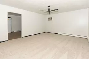 2261 Robinson Dr, Beloit, WI 53511 - Photo 6