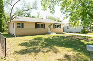 2261 Robinson Dr, Beloit, WI 53511 - Photo 34