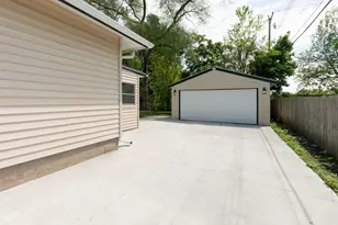 2261 Robinson Dr, Beloit, WI 53511 - Photo 38