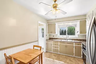 825 Illinois St, Racine, WI 53405 - Photo 8