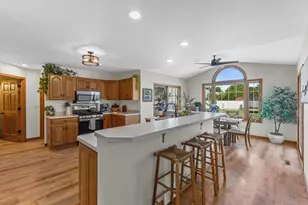 602 Woodland Cir, Racine, WI 53185 - Photo 4