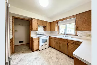 3205 N 10th St, Sheboygan, WI 53083 - Photo 12
