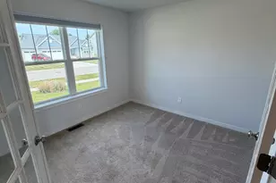 1933 Cheshire Dr, Racine, WI 53182 - Photo 16