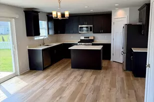 1933 Cheshire Dr, Racine, WI 53182 - Photo 4