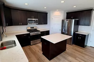 1933 Cheshire Dr, Racine, WI 53182 - Photo 8