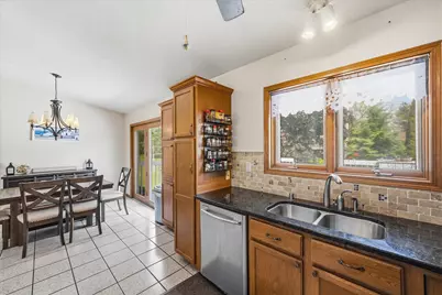 924 N Grant St, Port Washington, WI 53074 - Photo 8
