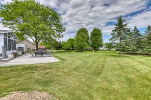 W146N6234 Wigwam Dr, Menomonee Falls, WI 53051 - Photo 44