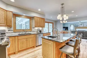W146N6234 Wigwam Dr, Menomonee Falls, WI 53051 - Photo 8