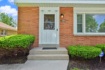 6533 W Medford Ave, Milwaukee, WI 53218 - Photo 2