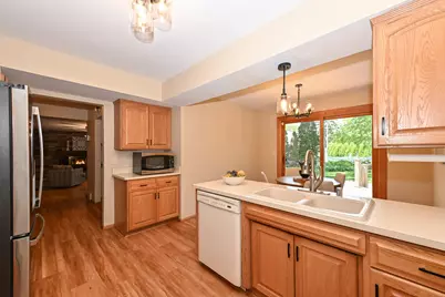 13780 W Graham St, New Berlin, WI 53151 - Photo 16