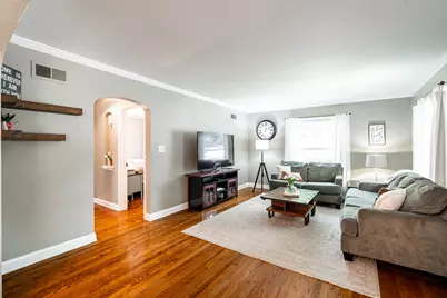 6641 W Hadley St, Milwaukee, WI 53210 - Photo 8