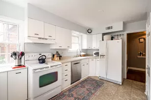 6641 W Hadley St, Milwaukee, WI 53210 - Photo 14