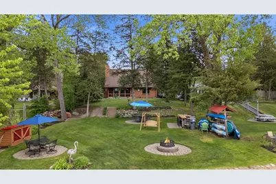 W376S4887 E Pretty Lake Rd, Ottawa, WI 53118 - Photo 6