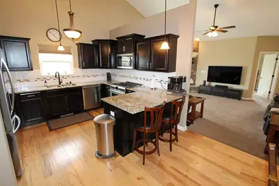 282  Settlement Dr, Racine, WI 53105 - Photo 8