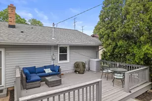 1128 S 98th St, West Allis, WI 53214 - Photo 2