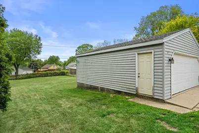 1128 S 98th St, West Allis, WI 53214 - Photo 34