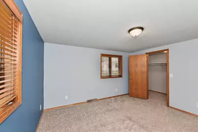 3444 N Mayfair Rd, Wauwatosa, WI 53222 - Photo 16