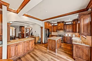 2425 S Superior St, Milwaukee, WI 53207 - Photo 12
