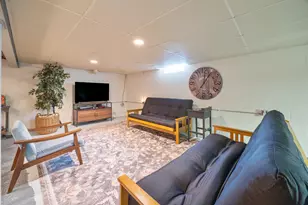 2432 S 109th St, West Allis, WI 53227 - Photo 24