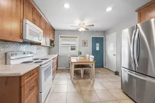 2432 S 109th St, West Allis, WI 53227 - Photo 14