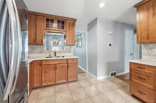 2432 S 109th St, West Allis, WI 53227 - Photo 16