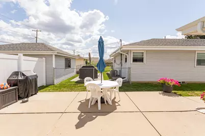 2432 S 109th St, West Allis, WI 53227 - Photo 32