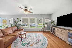 2432 S 109th St, West Allis, WI 53227 - Photo 10