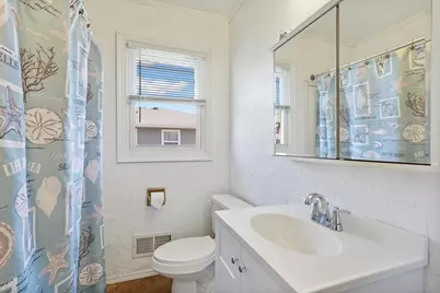 1109 S 36th St, Manitowoc, WI 54220 - Photo 24