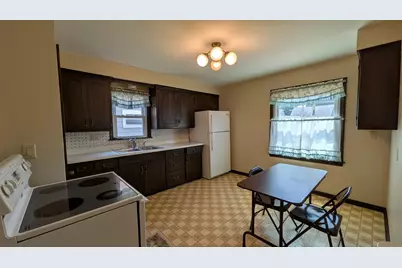 9435 W Lisbon Ave, Milwaukee, WI 53222 - Photo 16