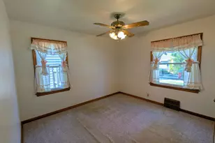 9435 W Lisbon Ave, Milwaukee, WI 53222 - Photo 14