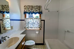 9435 W Lisbon Ave, Milwaukee, WI 53222 - Photo 18