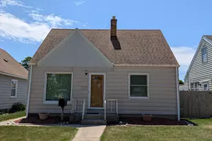 9435 W Lisbon Ave, Milwaukee, WI 53222 - Photo 2