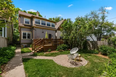 2726 N Bartlett Ave, Milwaukee, WI 53211 - Photo 26