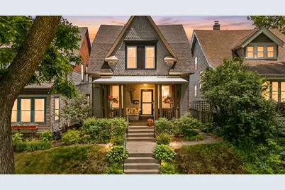 2726 N Bartlett Ave, Milwaukee, WI 53211 - Photo 32