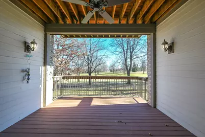 7513 W Tuckaway Pines Cir, Franklin, WI 53132 - Photo 10