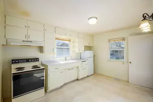 5923 44th Ave, Kenosha, WI 53144 - Photo 4